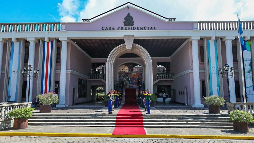 Diputada liberal pide regular la reelección presidencial pm 20