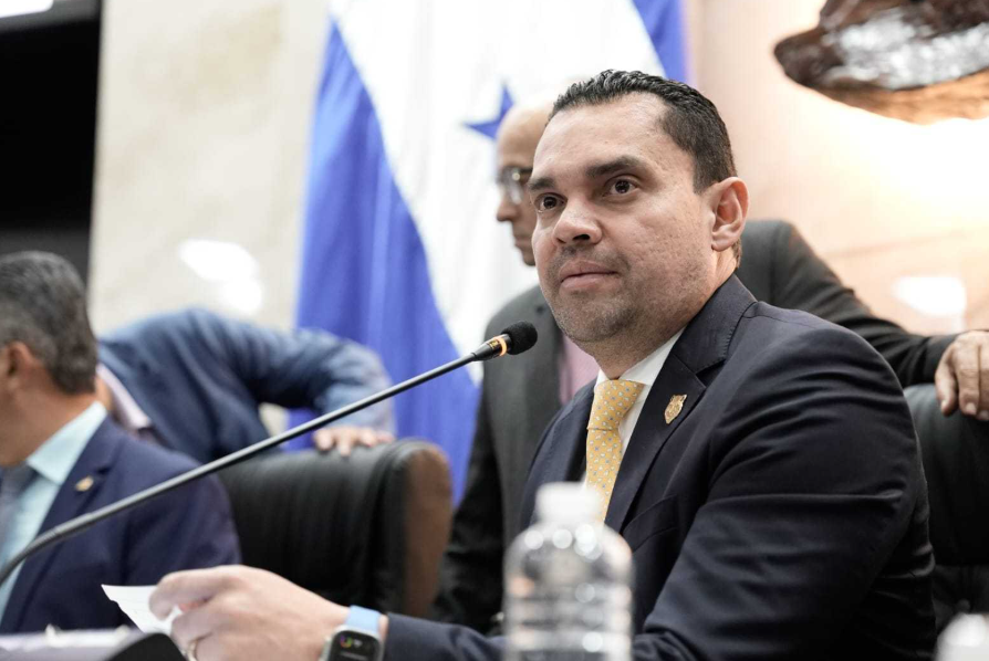 Zambrano: Reformas son importantes para combatir a criminales y recuperar seguridad del pueblo cdms 01