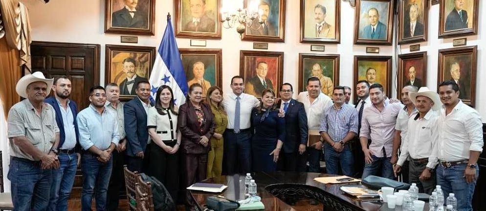 Congreso Nacional abre las puertas para ayudar a alcaldías de Lempira tomasw8